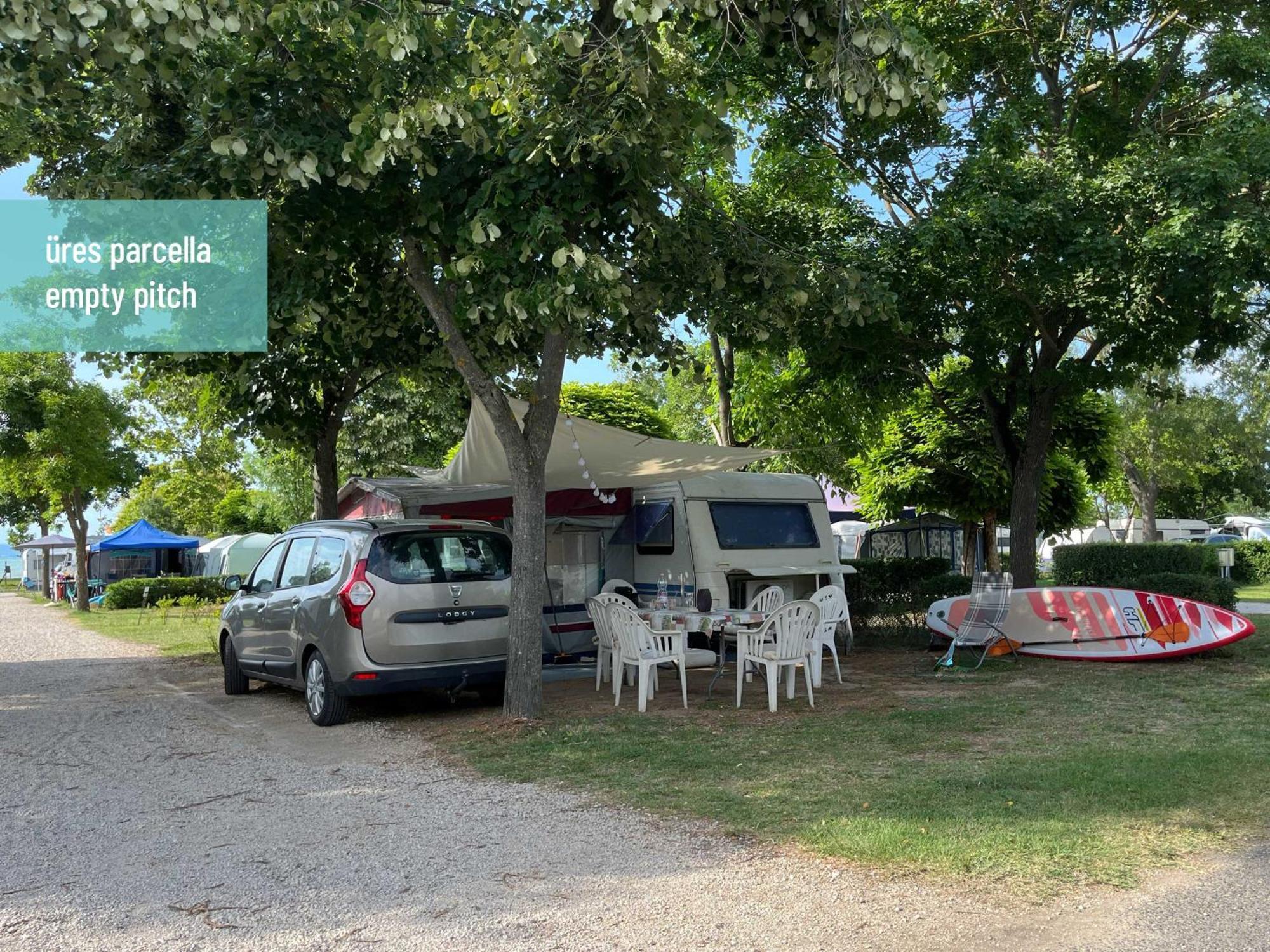 שיופוק Aranypart Camping & Apartments מראה חיצוני תמונה