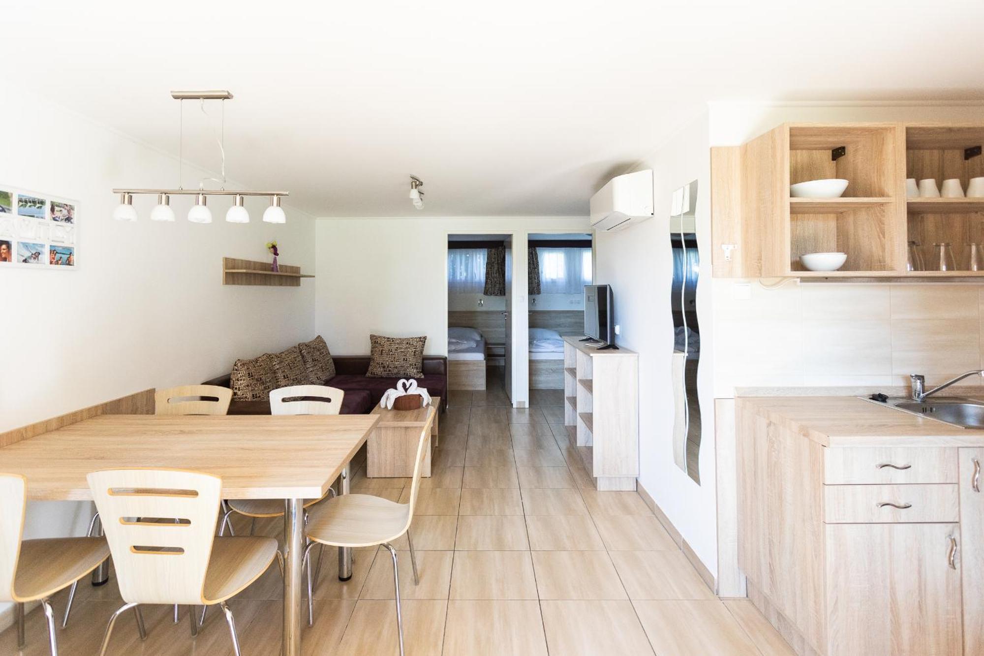 שיופוק Aranypart Camping & Apartments מראה חיצוני תמונה