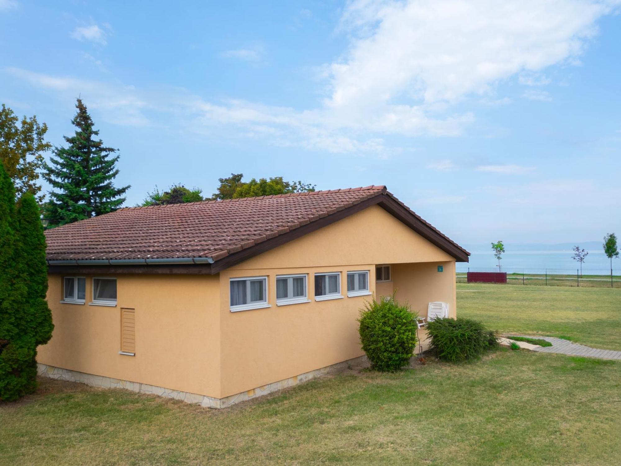 שיופוק Aranypart Camping & Apartments מראה חיצוני תמונה